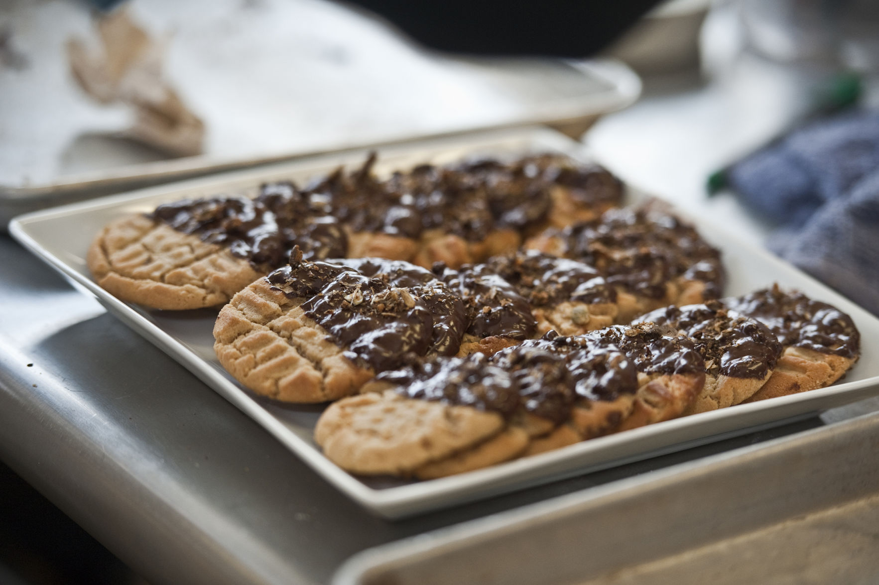 Cookies with chocolate cricket sauce